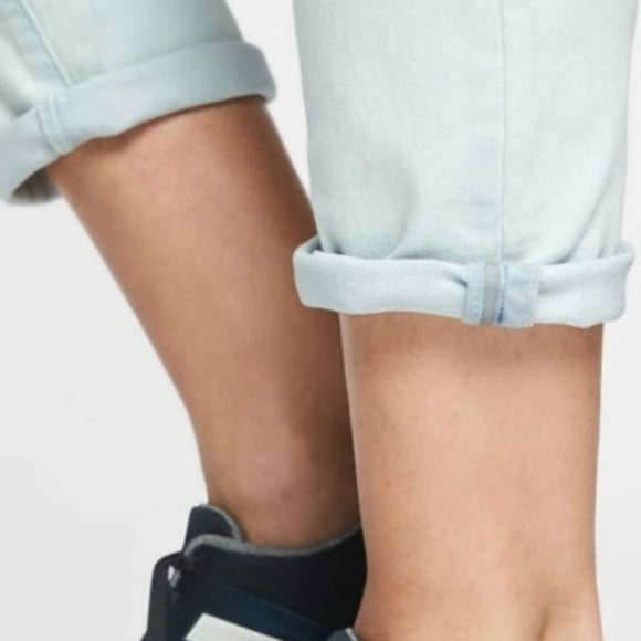 Athleta Sculptek Skinny Crop Glacier Wash Jeans 2 - Picture 3 of 4